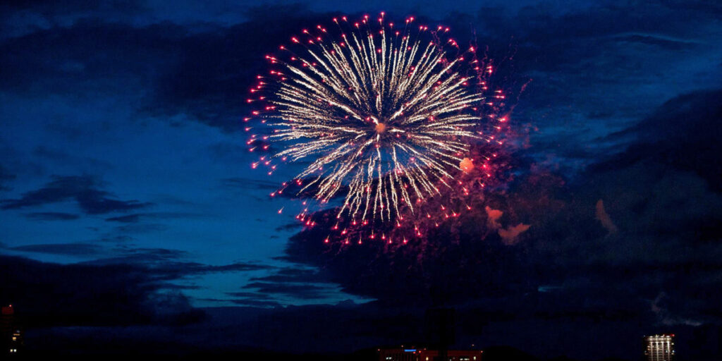 Toyohira River Fireworks Festival - Sapporo