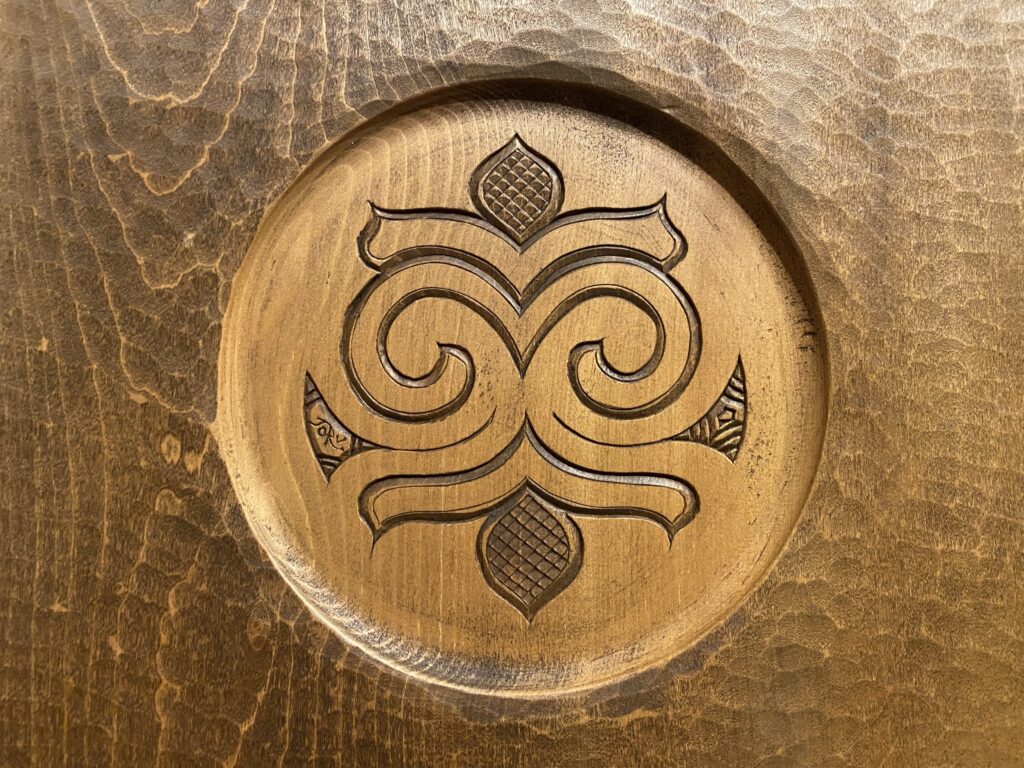 Umizora no Haru - Ainu wooden carving