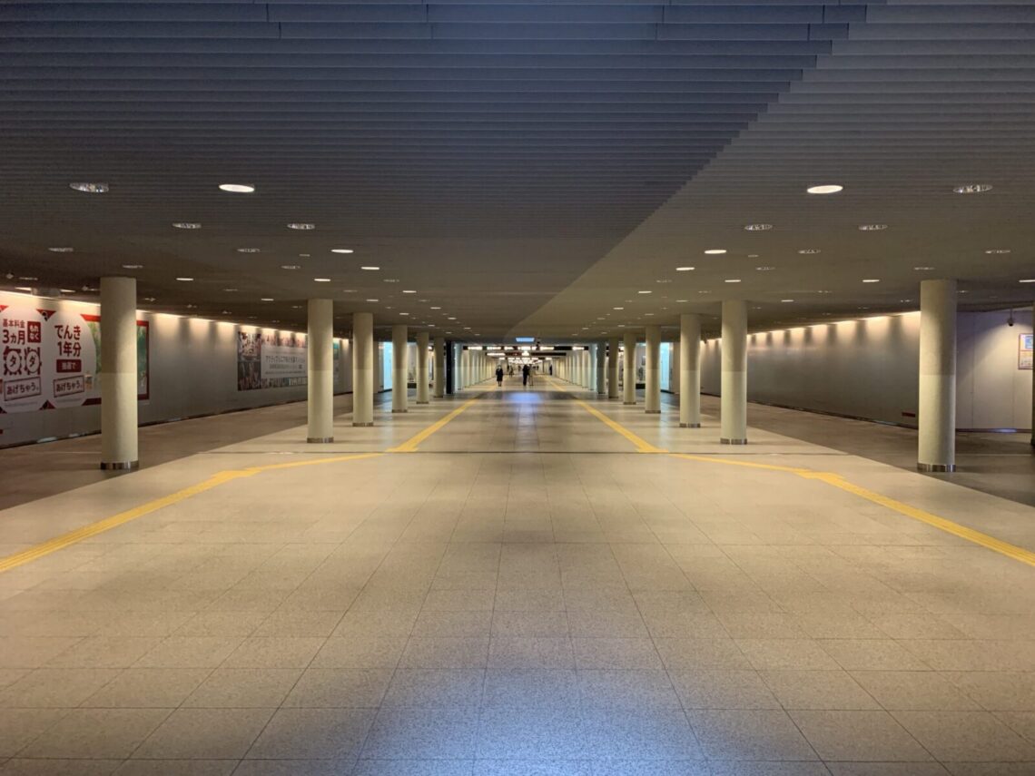 Chikaho チ・カ・ホ | 札幌駅前通地下広場 A spacious, convenient walkway linking Subway Sapporo Station and Odori Station. An underground space where you can also enjoy shopping and events