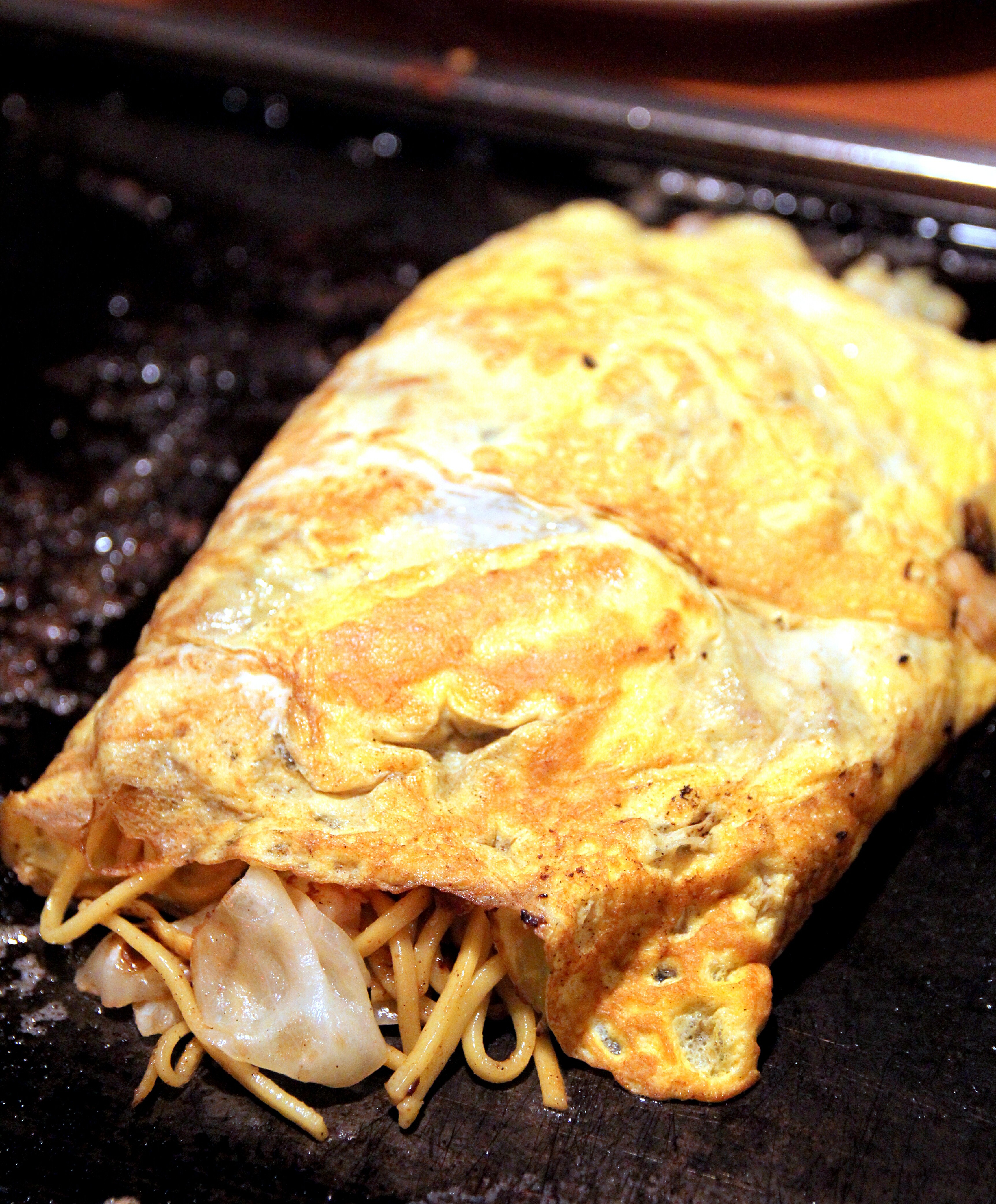 Yakisoba Omelet Seafood (¥1102)