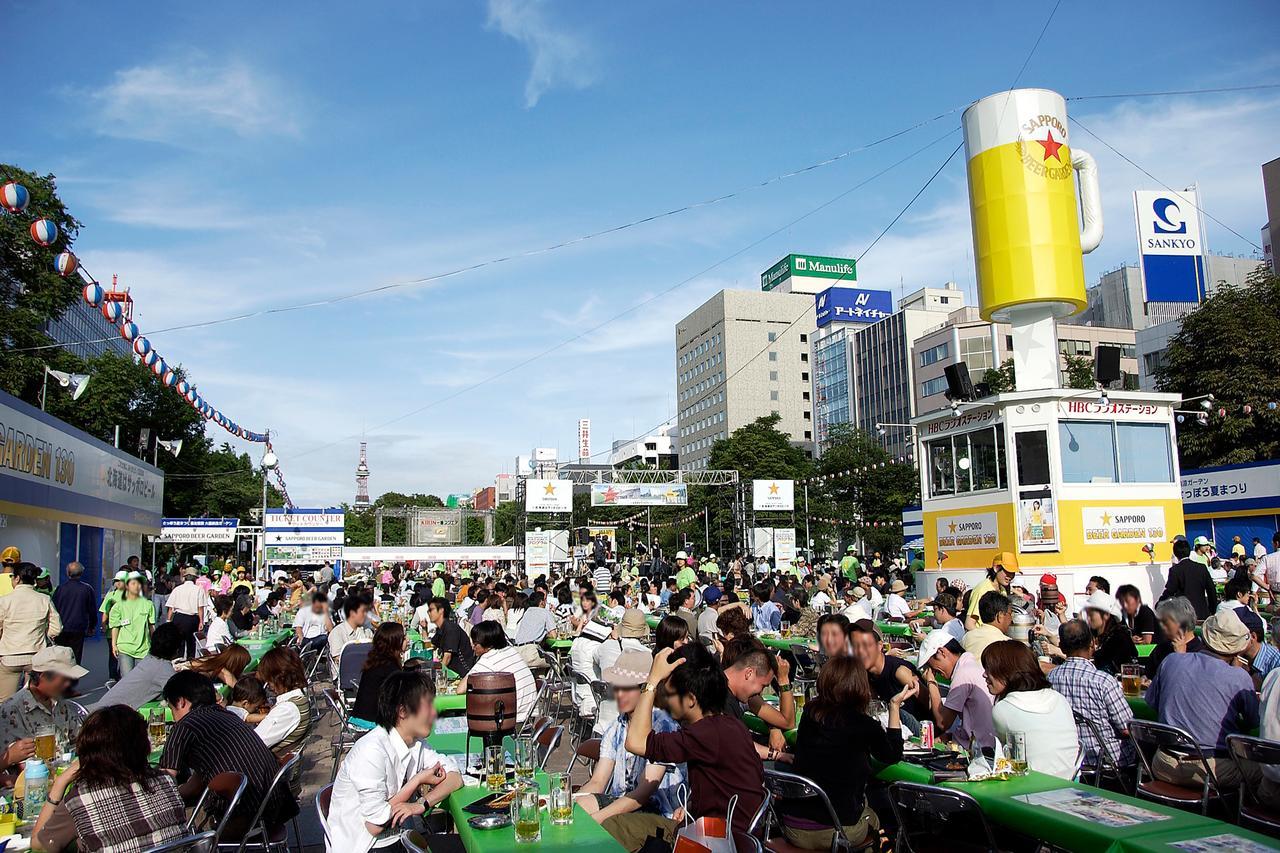 sapporo-oodori-hokkaido-photo-beer-garden