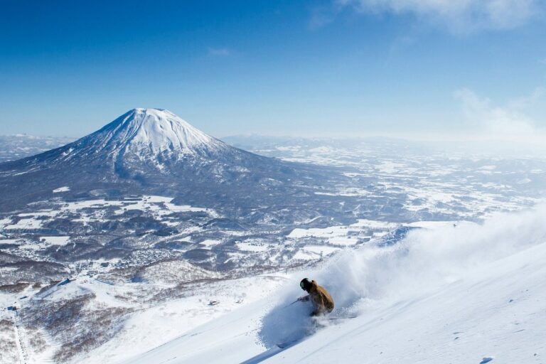 Niseko Tokyu Grand Hirafu, skiing - snowboarding, powder snow, japow, pow wow